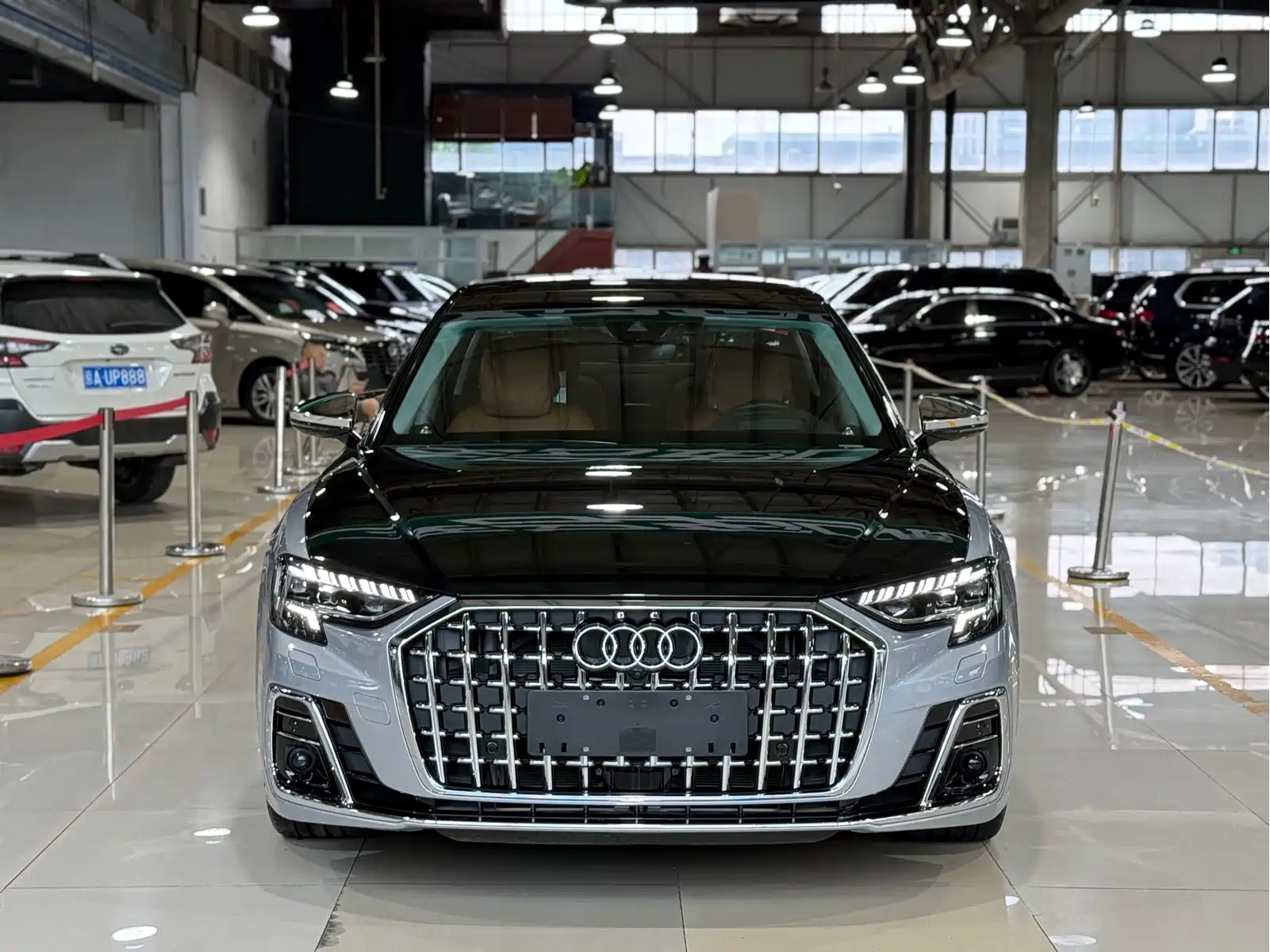 Audi A8 2022 A8L Horch Founder Edition Two-Tone Collector — фото 2