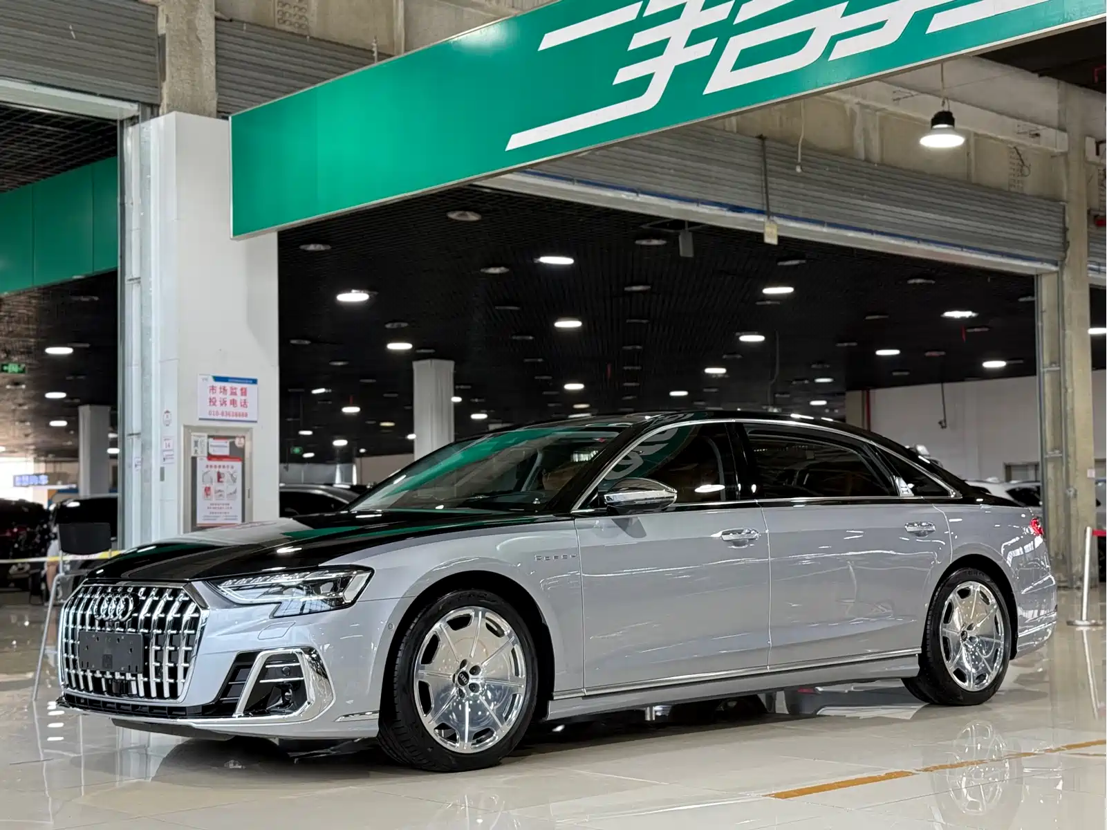 Audi A8 2022 A8L Horch Founder Edition Two-Tone Collector — фото 4