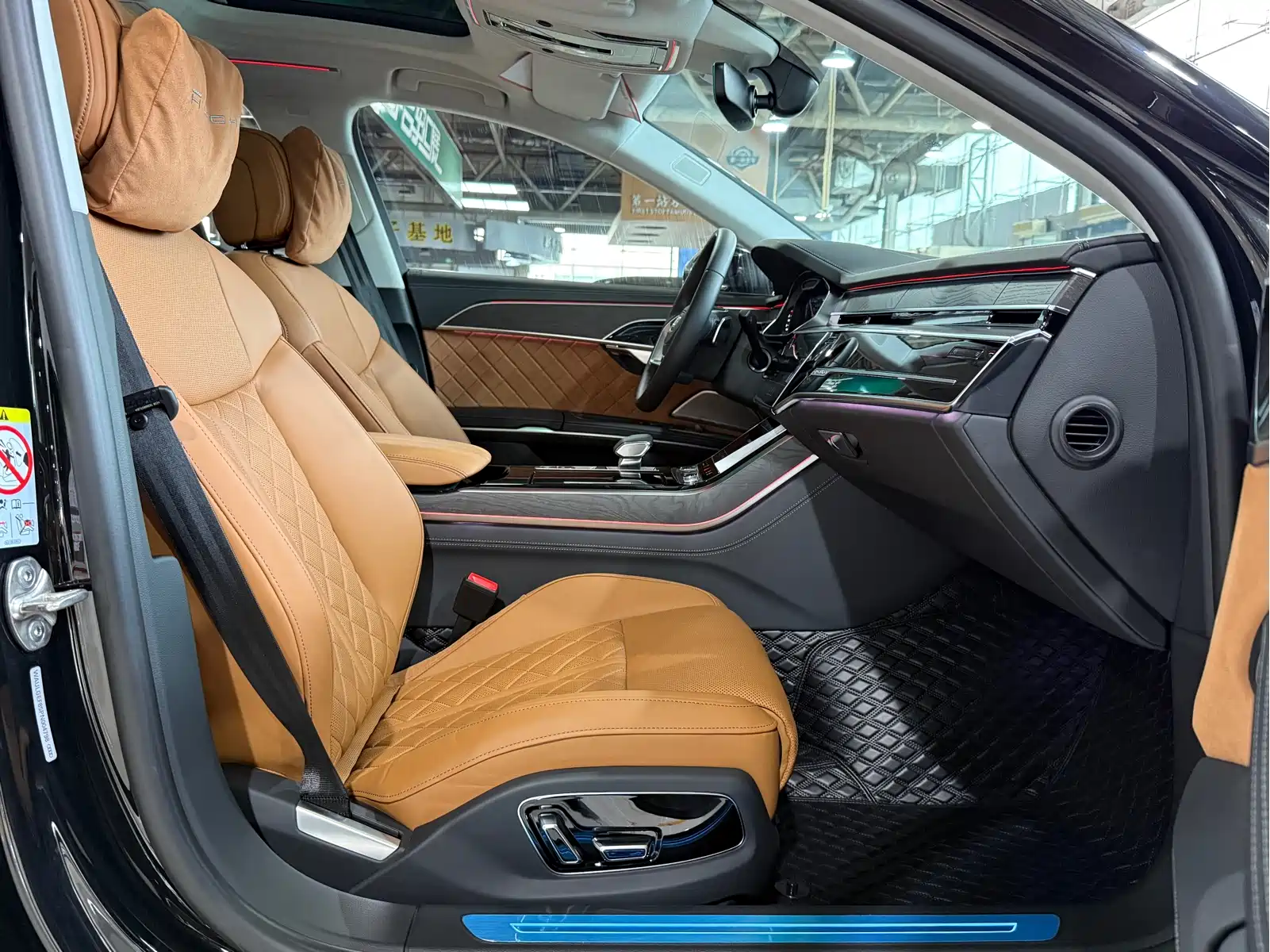 Audi A8 2022 A8L Horch Founder Edition Two-Tone Collector — фото 13