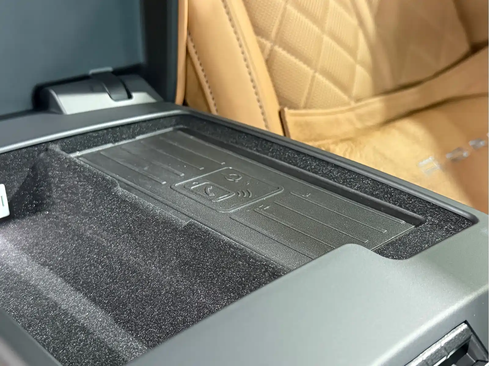 Audi A8 2022 A8L Horch Founder Edition Two-Tone Collector — фото 29