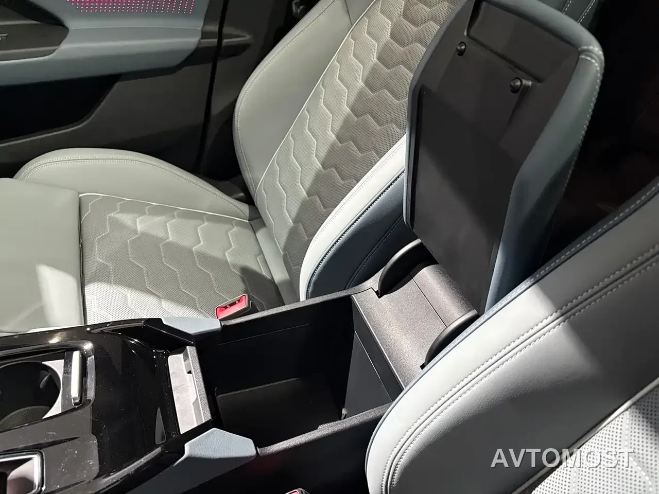 Audi Q6L e-tron 2025 Extended Range Edition — фото 13