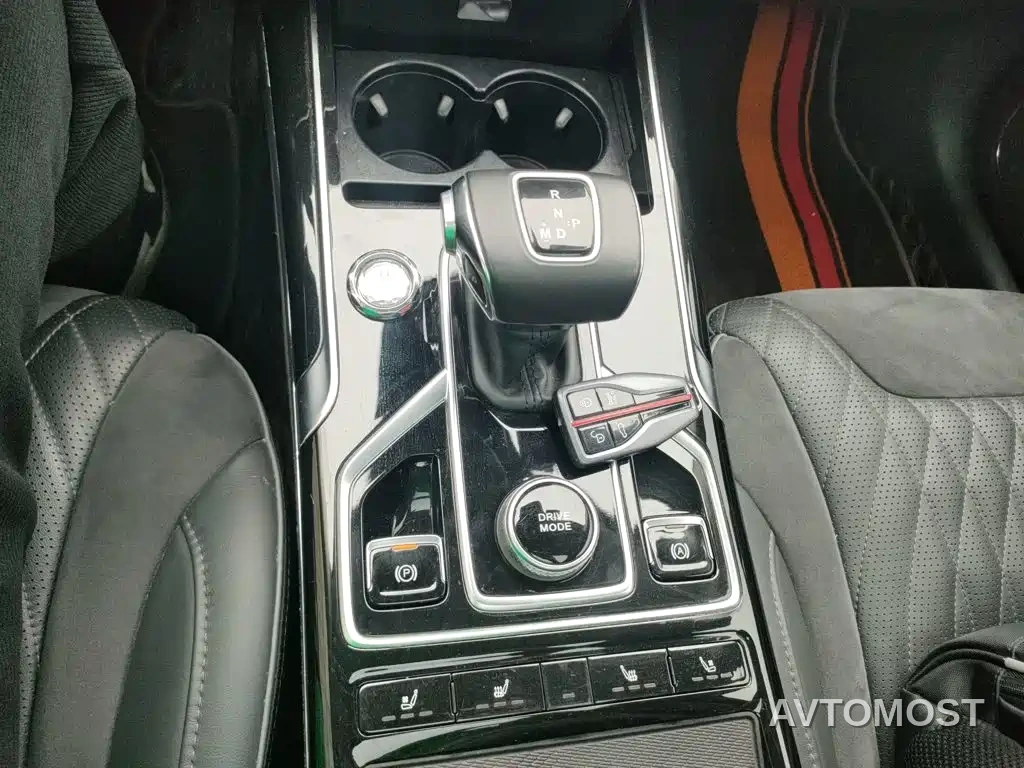 Hongqi HS5 2022 Facelift 2.0T Smart Flag Enjoyment Edition — фото 8