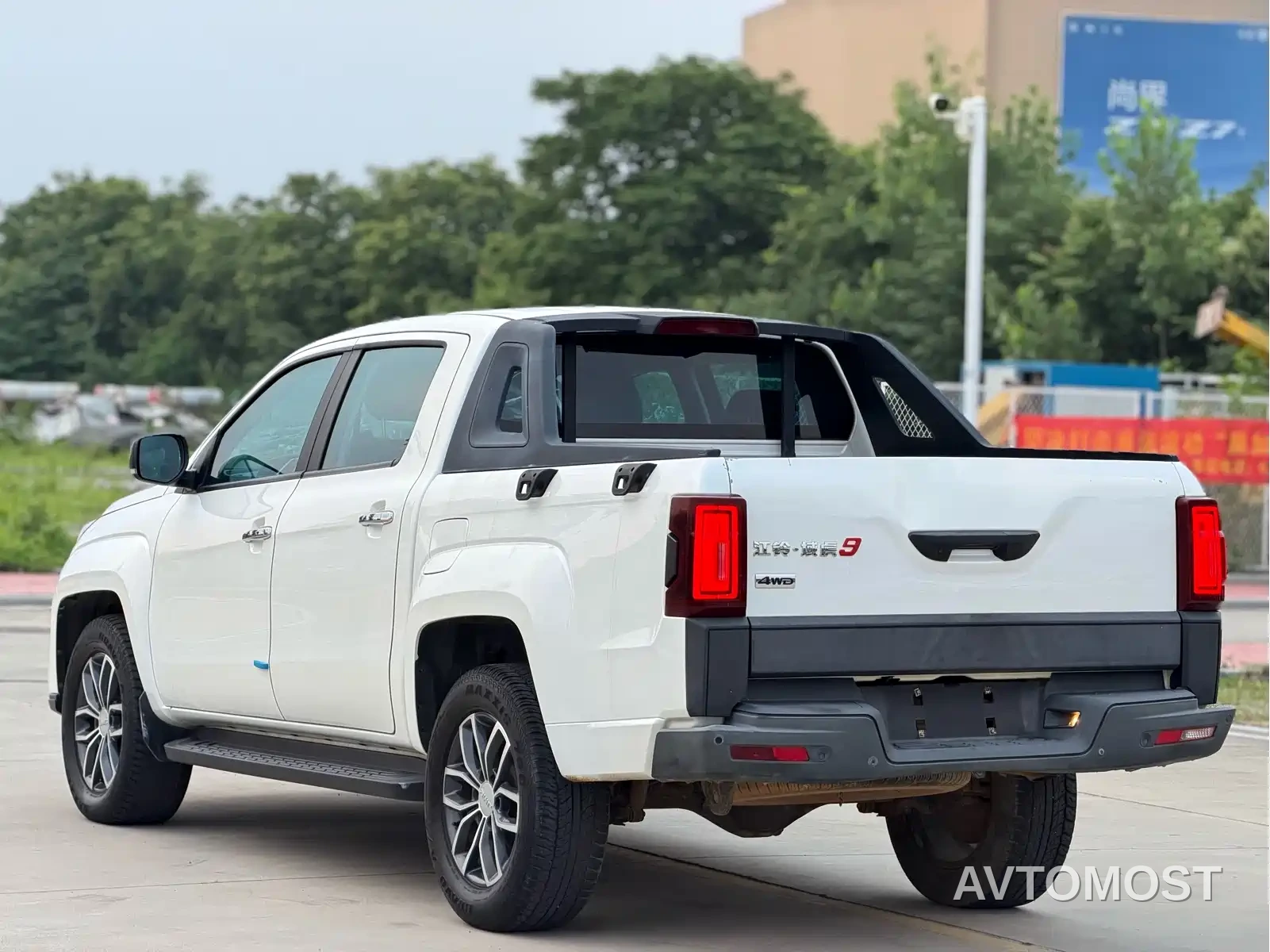 Jiangling Yuhu 9 2020 2.0T Automatic Diesel 4WD Comfort — фото 5