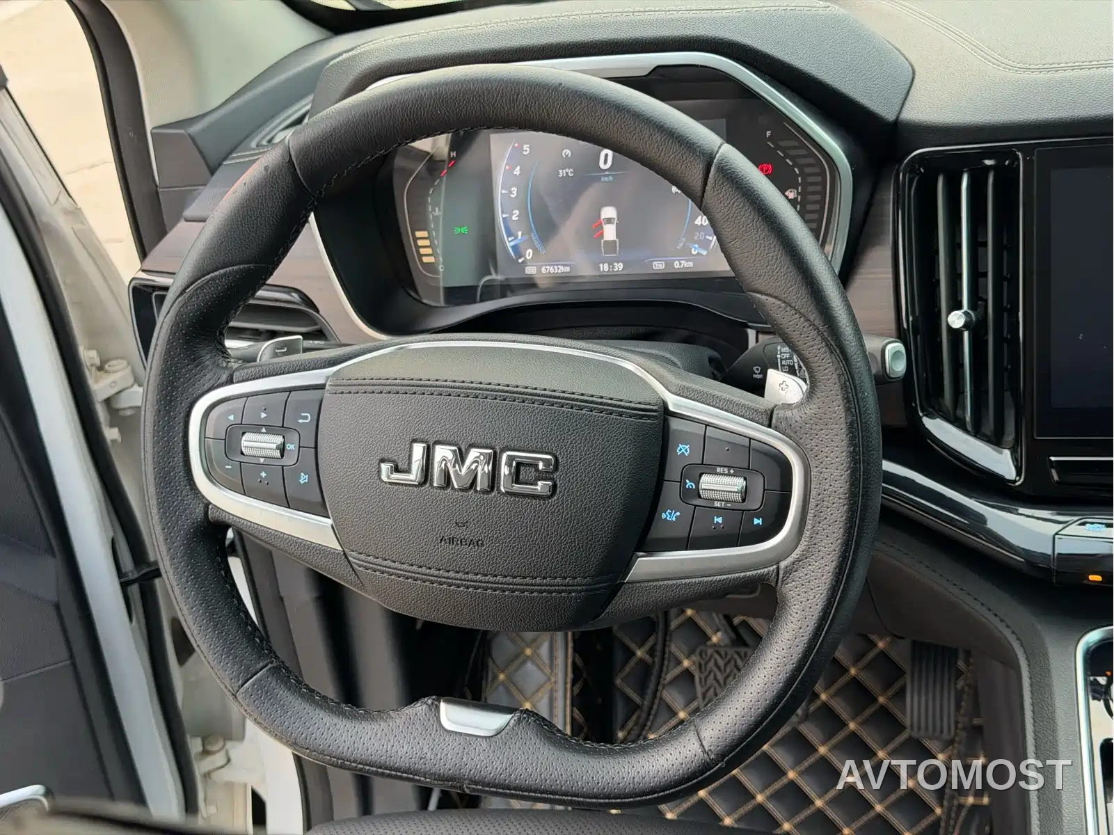 Jiangling Yuhu 9 2020 2.0T Automatic Diesel 4WD Comfort — фото 14