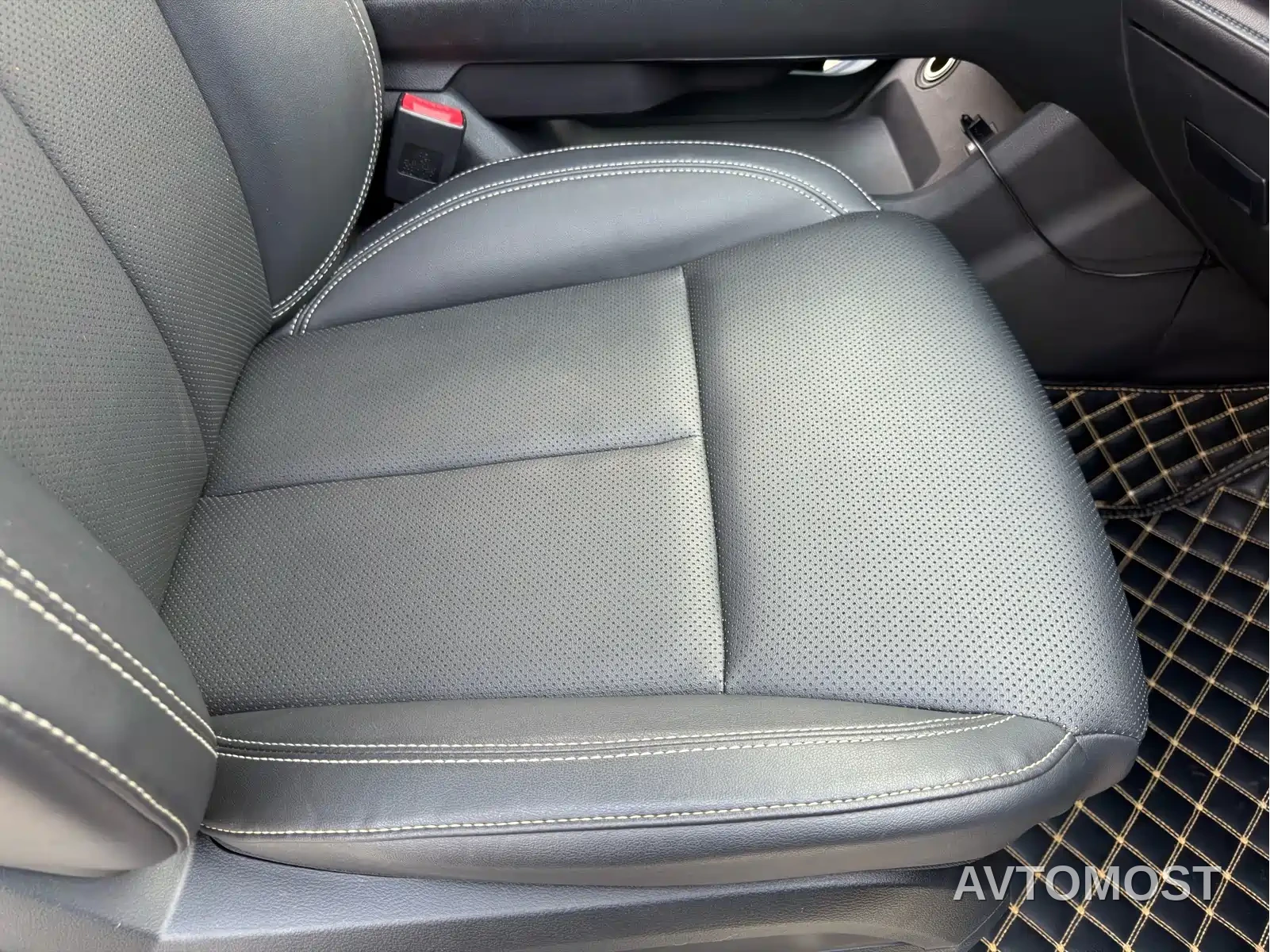Jiangling Yuhu 9 2020 2.0T Automatic Diesel 4WD Comfort — фото 23