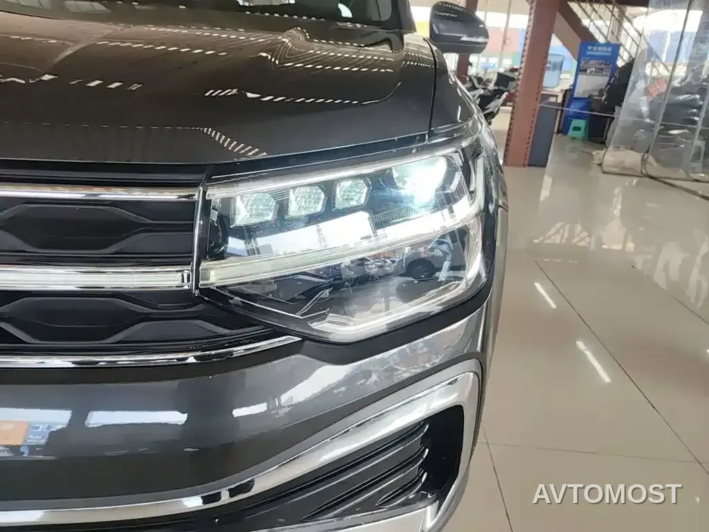 Volkswagen Tharu 2023 300TSI 2WD Full Moon Edition — фото 17