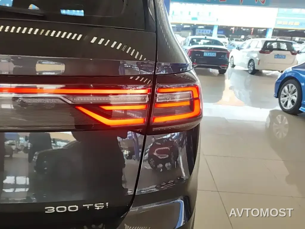 Volkswagen Tharu 2023 300TSI 2WD Full Moon Edition — фото 23