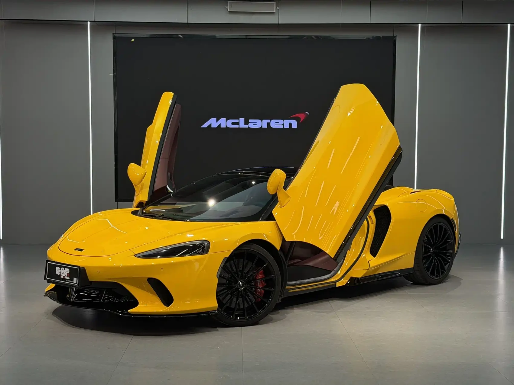 McLaren GT 2023 4.0T Standard Model