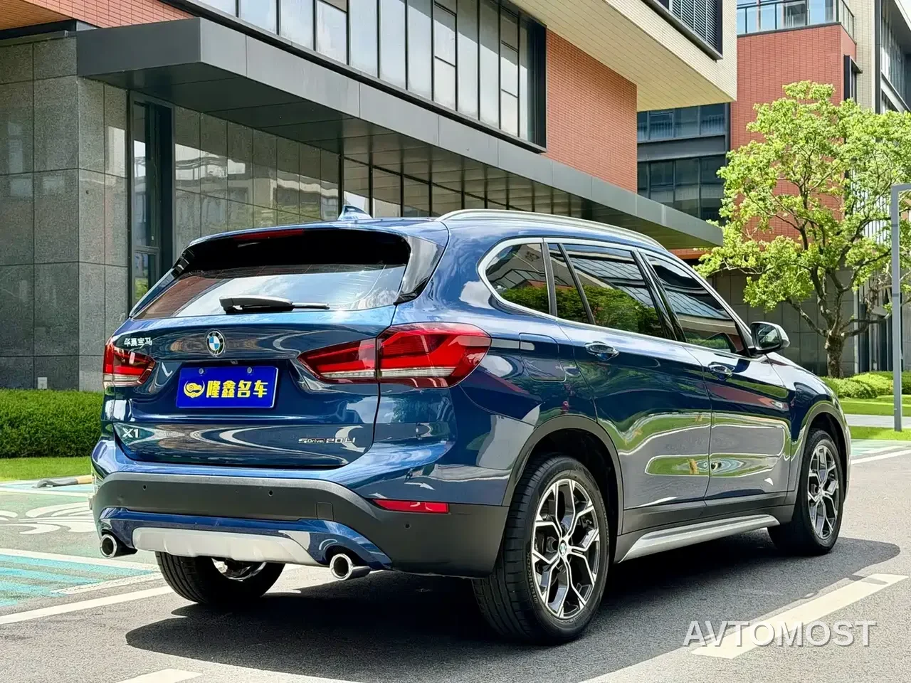 BMW X1 2022 sDrive20Li Fashion — фото 4