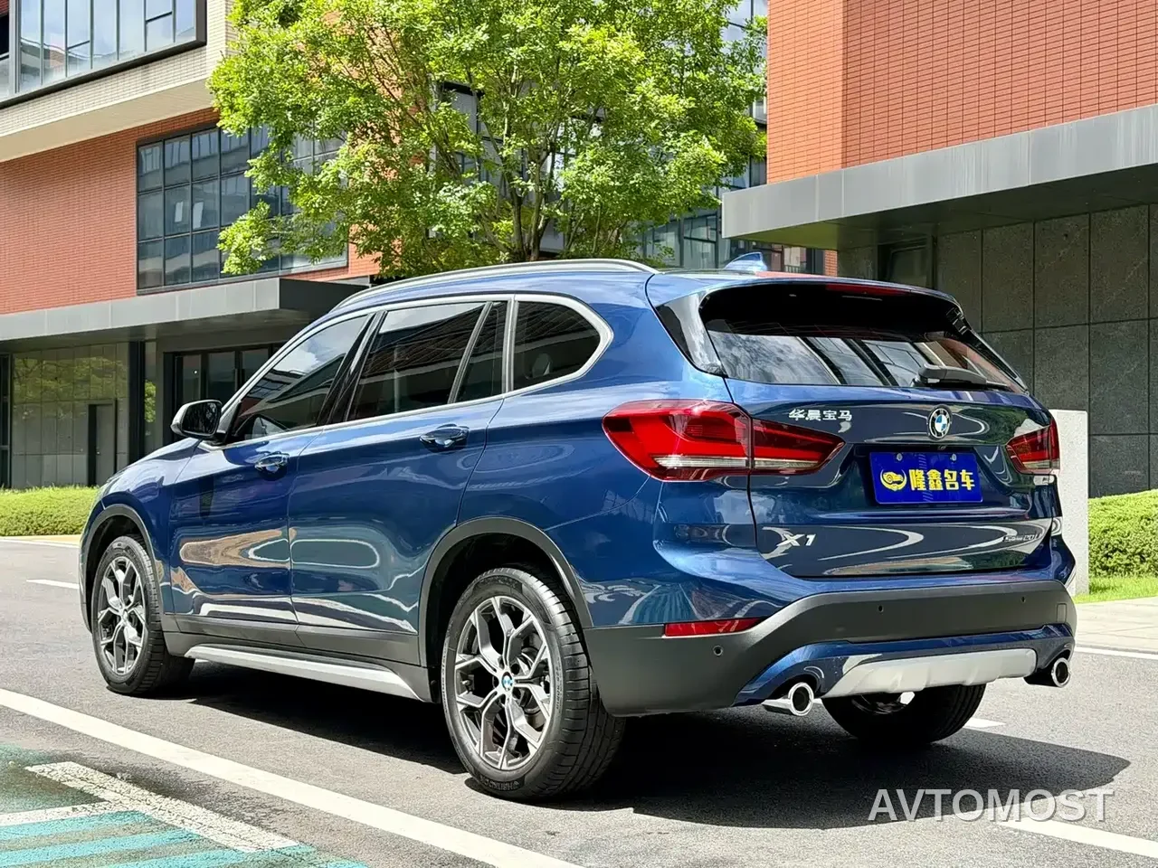 BMW X1 2022 sDrive20Li Fashion — фото 7