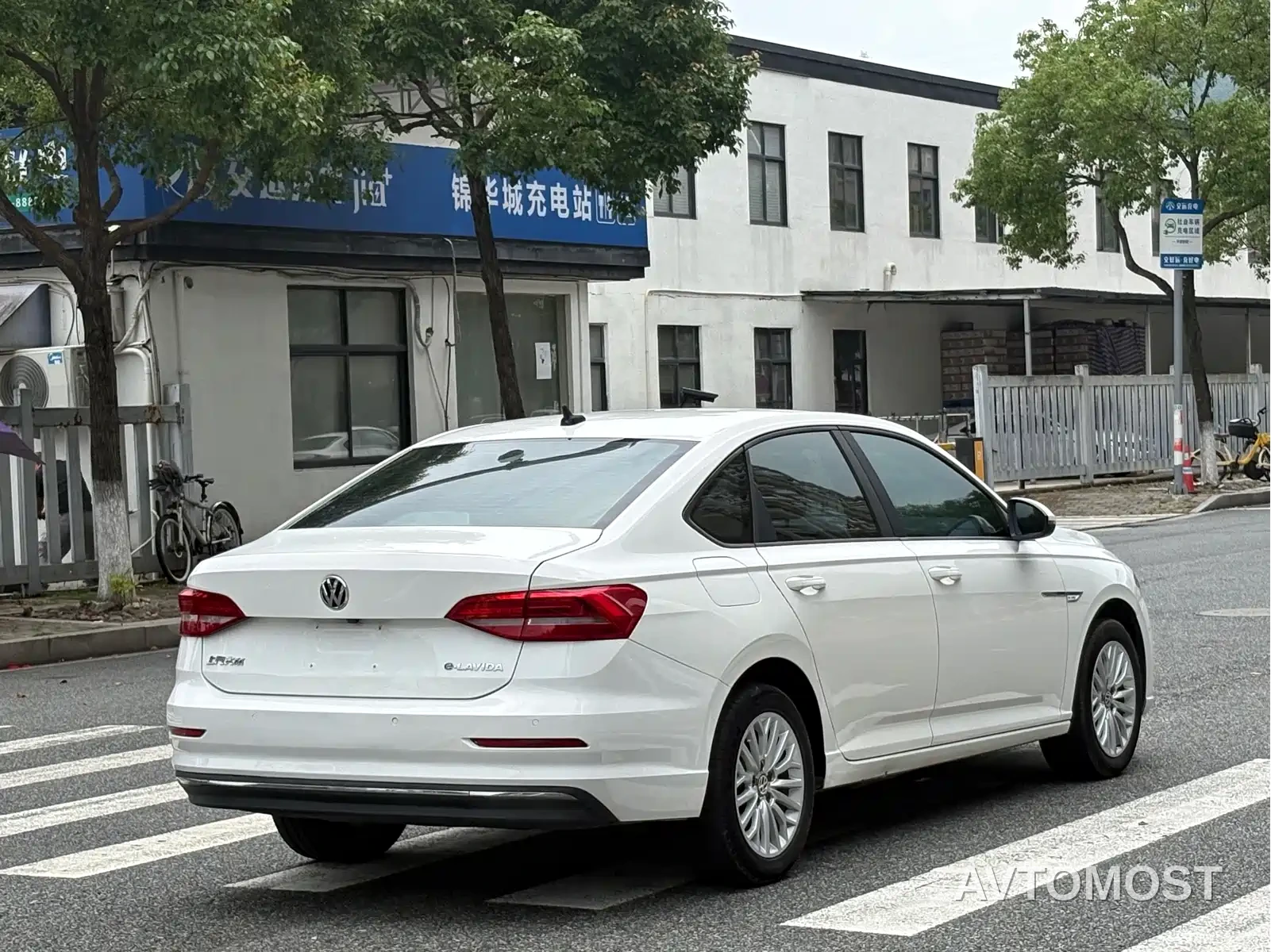 Volkswagen VW Lavida EV 2019 Premium Edition — фото 5