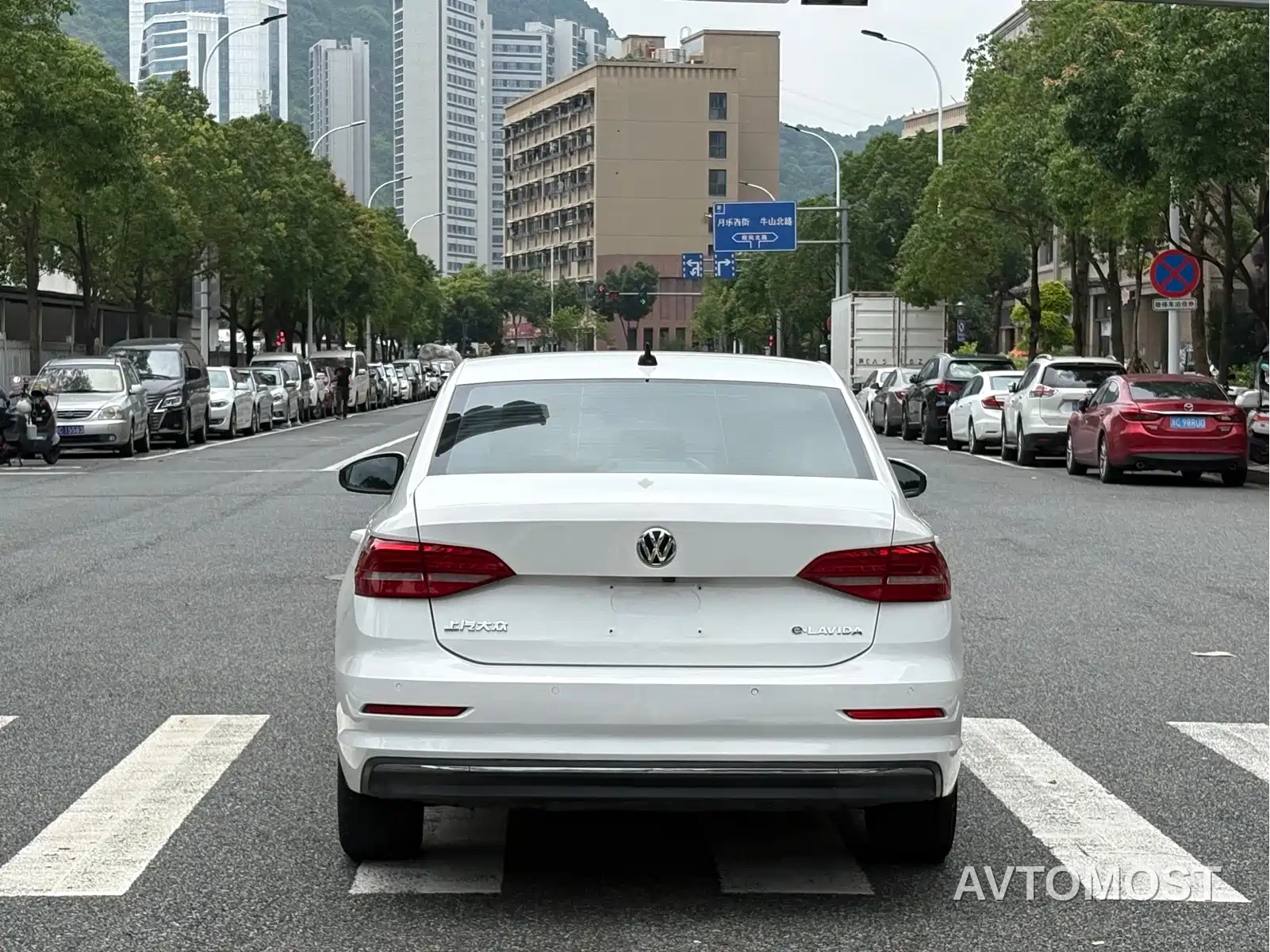 Volkswagen VW Lavida EV 2019 Premium Edition — фото 6