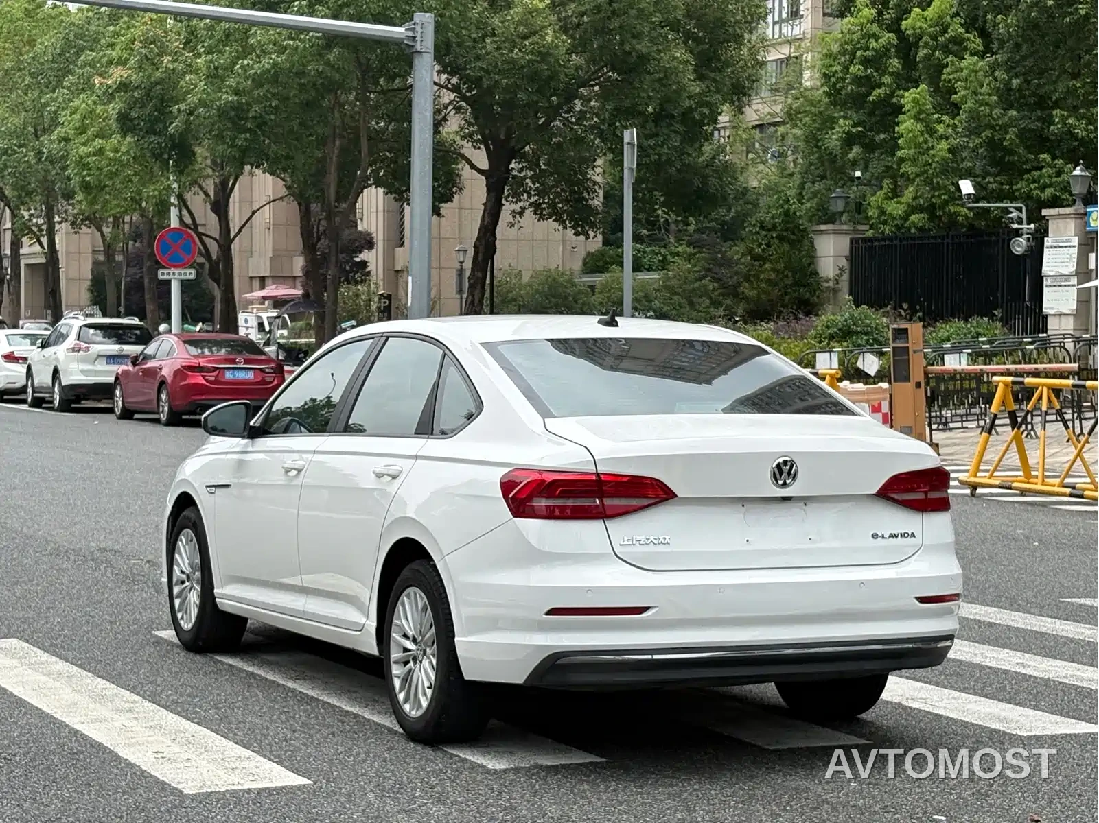 Volkswagen VW Lavida EV 2019 Premium Edition — фото 7