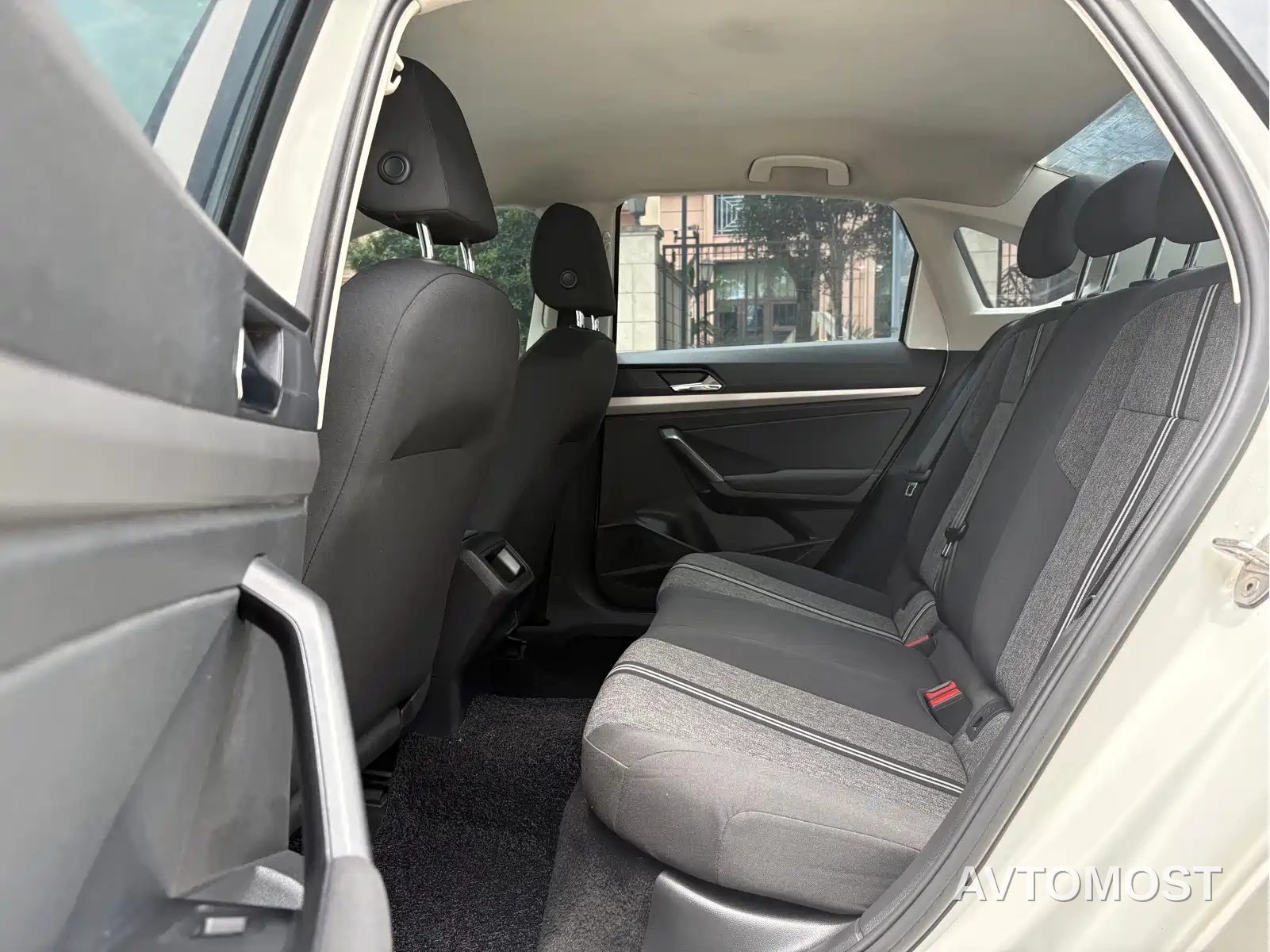 Volkswagen VW Lavida EV 2019 Premium Edition — фото 10