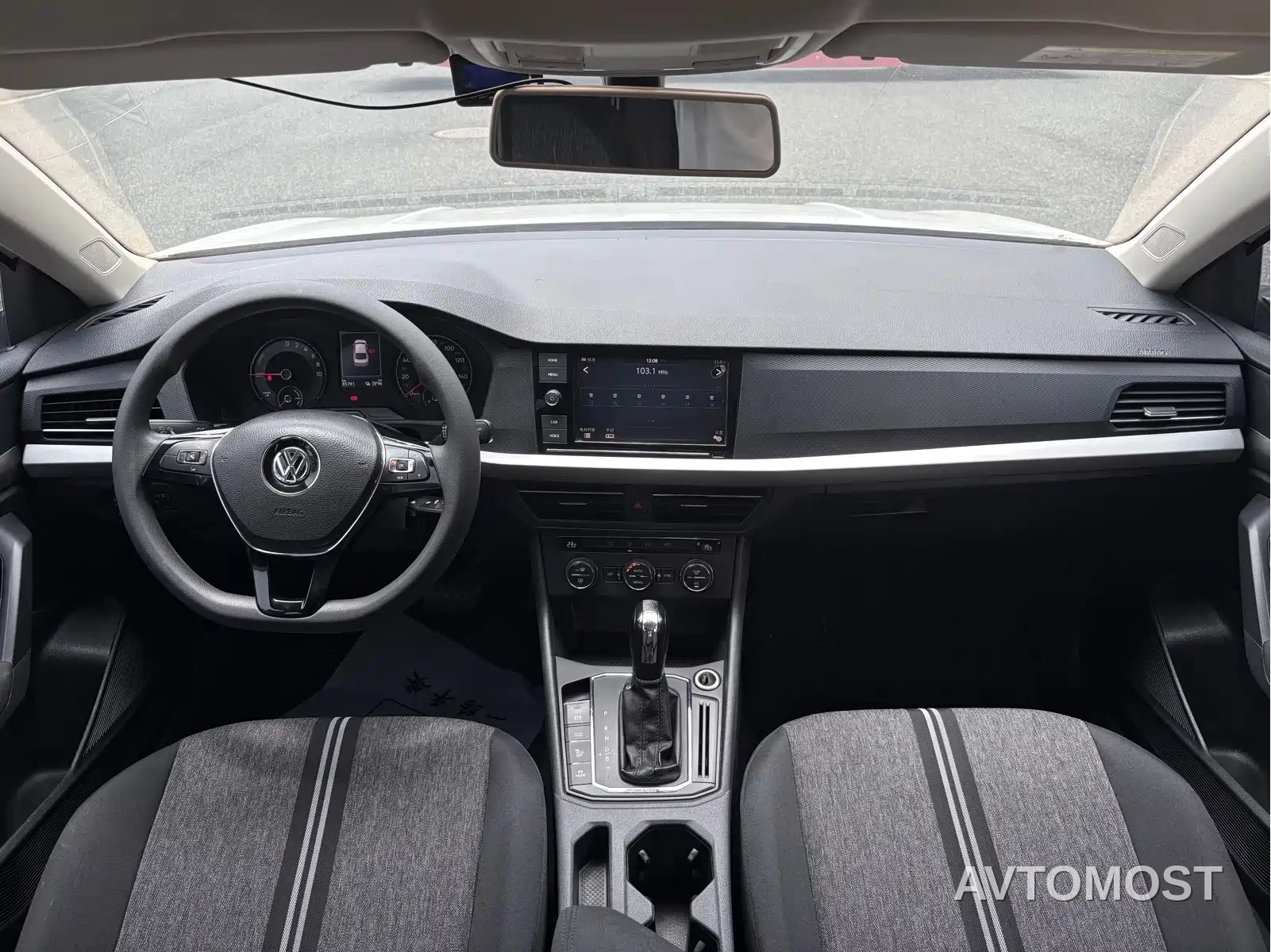 Volkswagen VW Lavida EV 2019 Premium Edition — фото 12