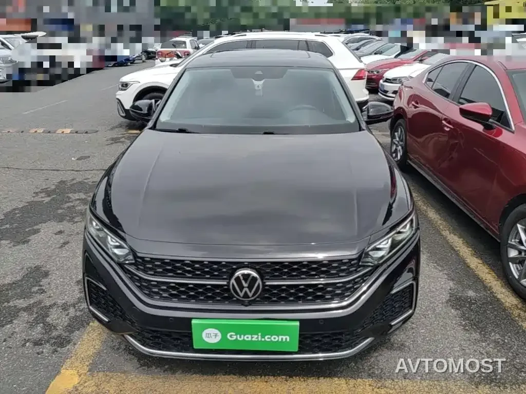 Volkswagen Passat 2023 330TSI Starlight Premium Edition — фото 3