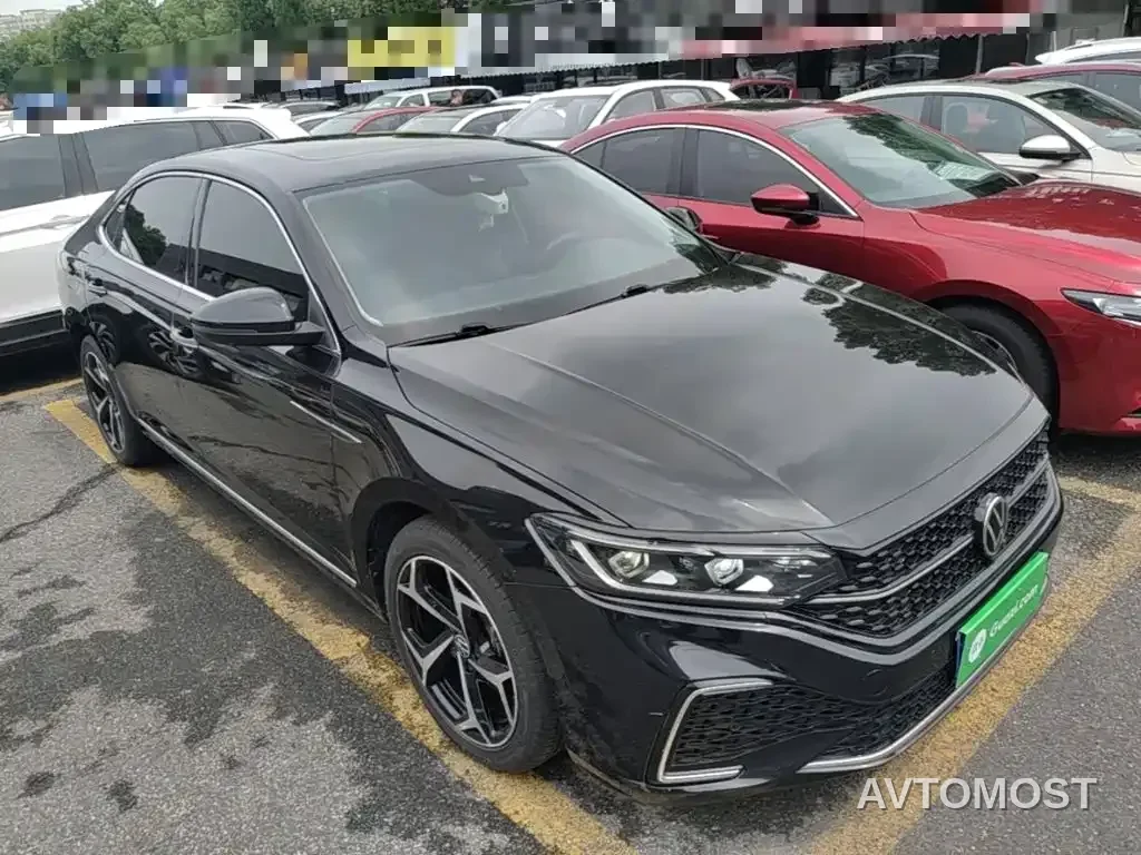 Volkswagen Passat 2023 330TSI Starlight Premium Edition — фото 4