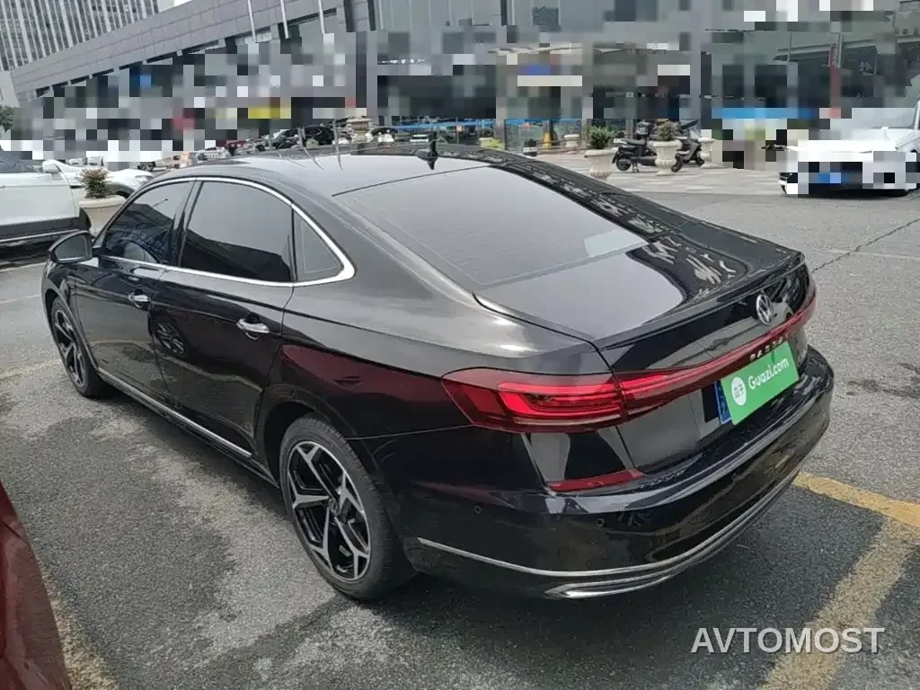 Volkswagen Passat 2023 330TSI Starlight Premium Edition — фото 5