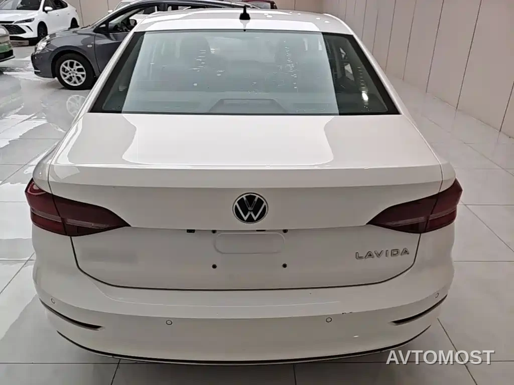Volkswagen Lavida 2021 1.5L Auto Comfort Edition — фото 6