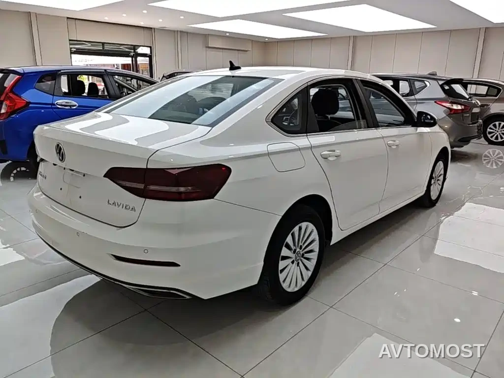 Volkswagen Lavida 2021 1.5L Auto Comfort Edition — фото 7