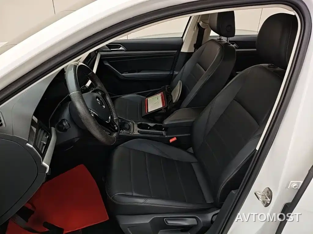 Volkswagen Lavida 2021 1.5L Auto Comfort Edition — фото 15