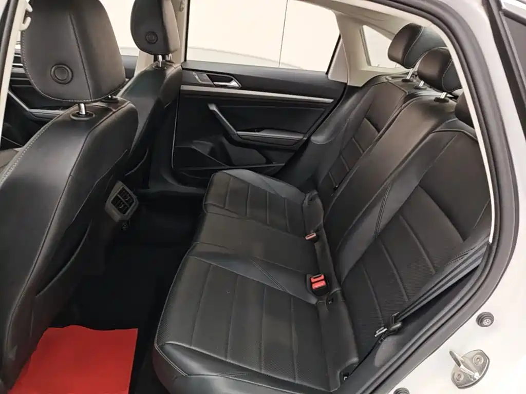 Volkswagen Lavida 2021 1.5L Auto Comfort Edition — фото 17