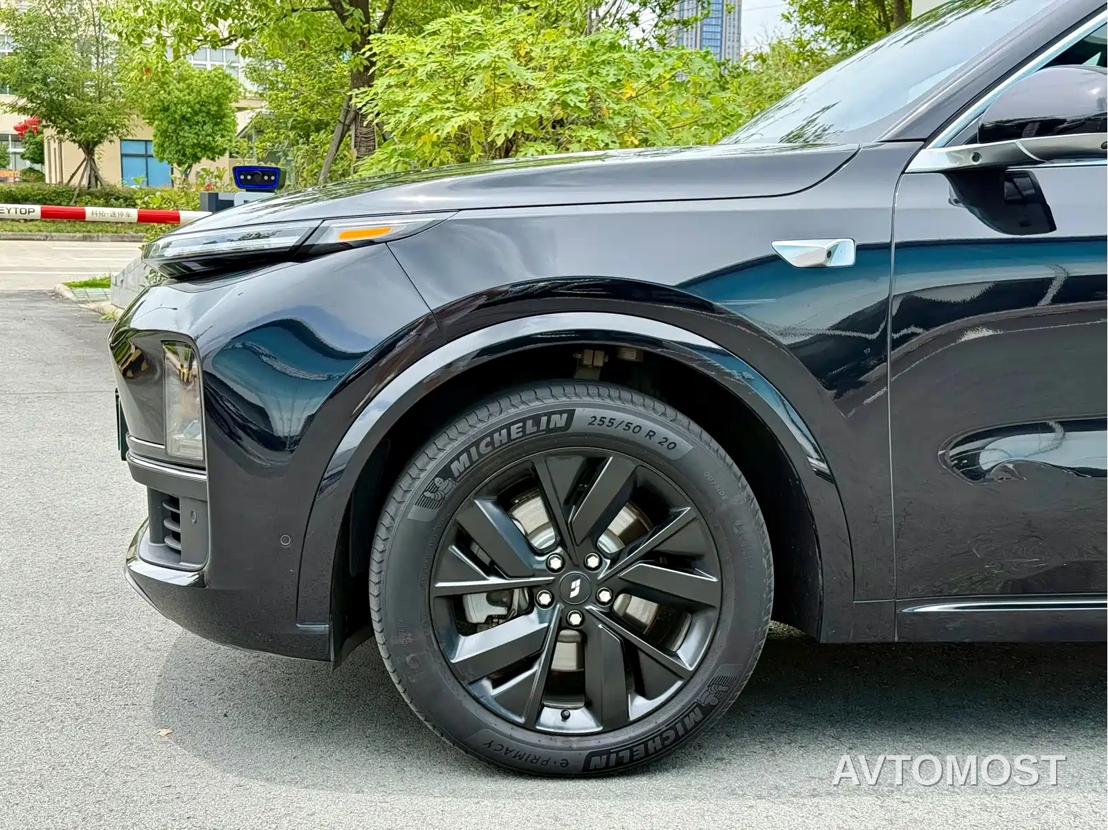 Li L8 2023 Pro — фото 20