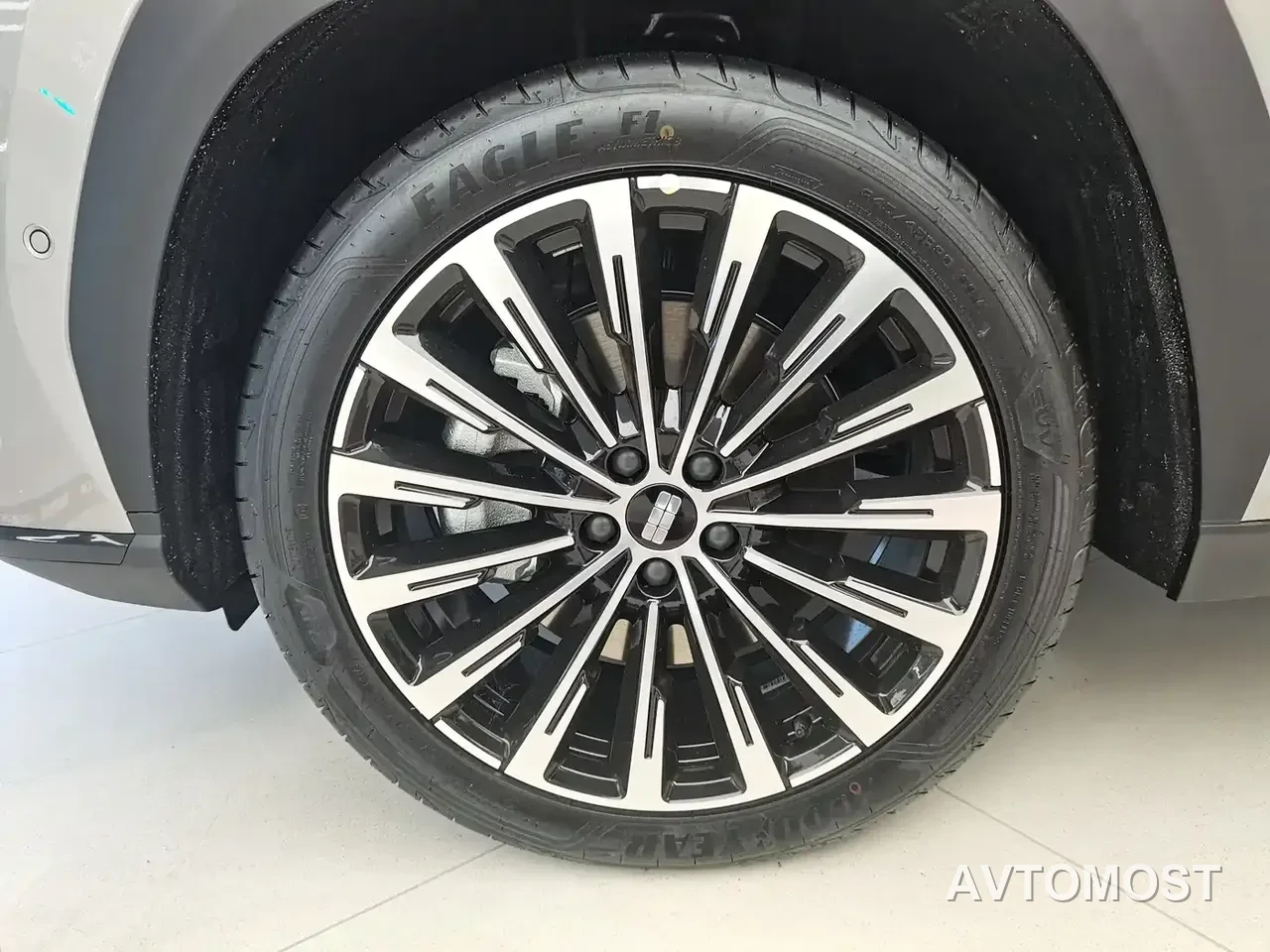 Geely Galaxy M7 — фото 17
