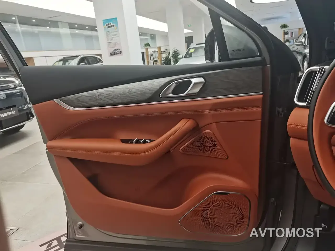 Geely Galaxy M7 — фото 31