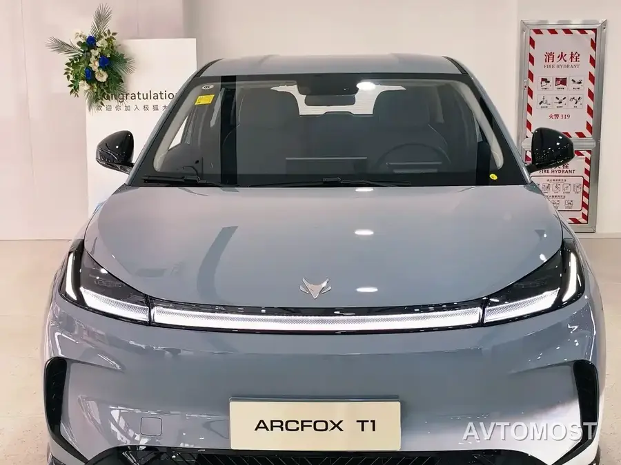 Arcfox T1 2025 320 Base Version