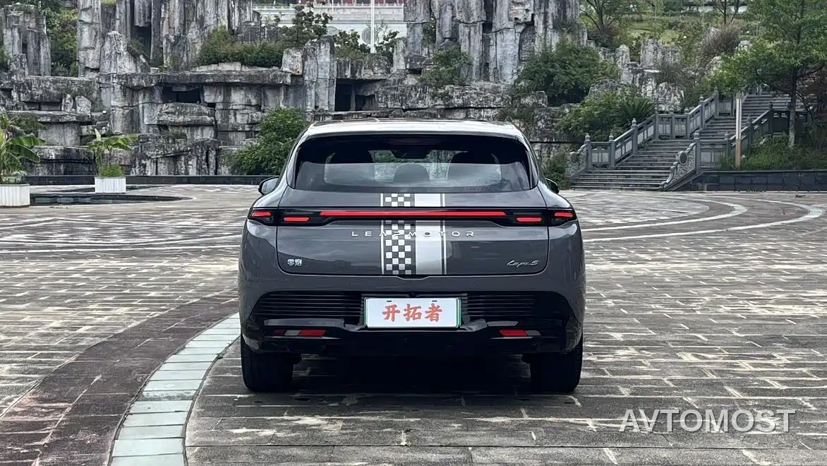 Leapmotor Lafa 5 2026 515 Standard Model — фото 3
