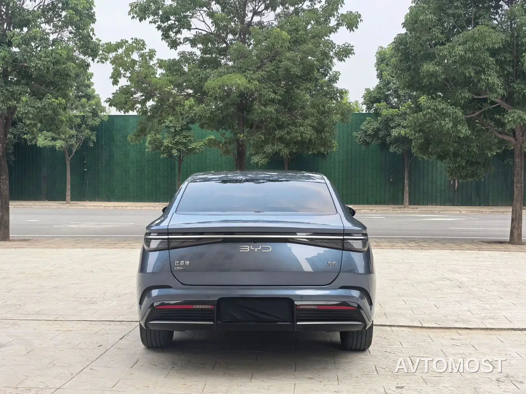 BYD Seal 2024 Glory Edition DM-i 1.5L 121km Luxury — фото 5