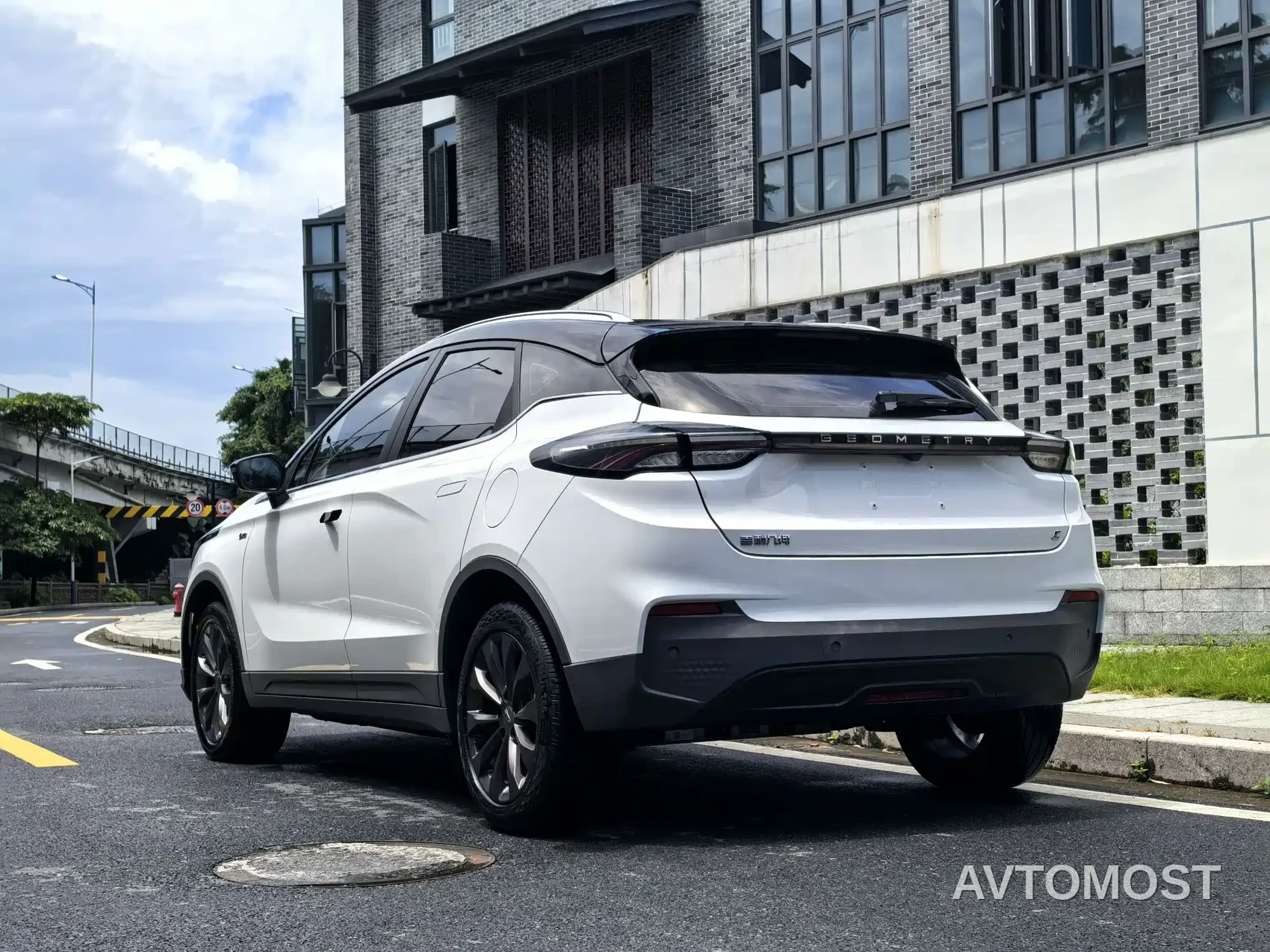 Geely Geometry C 2020 Model Premium Range Edition 550KM C++ — фото 16