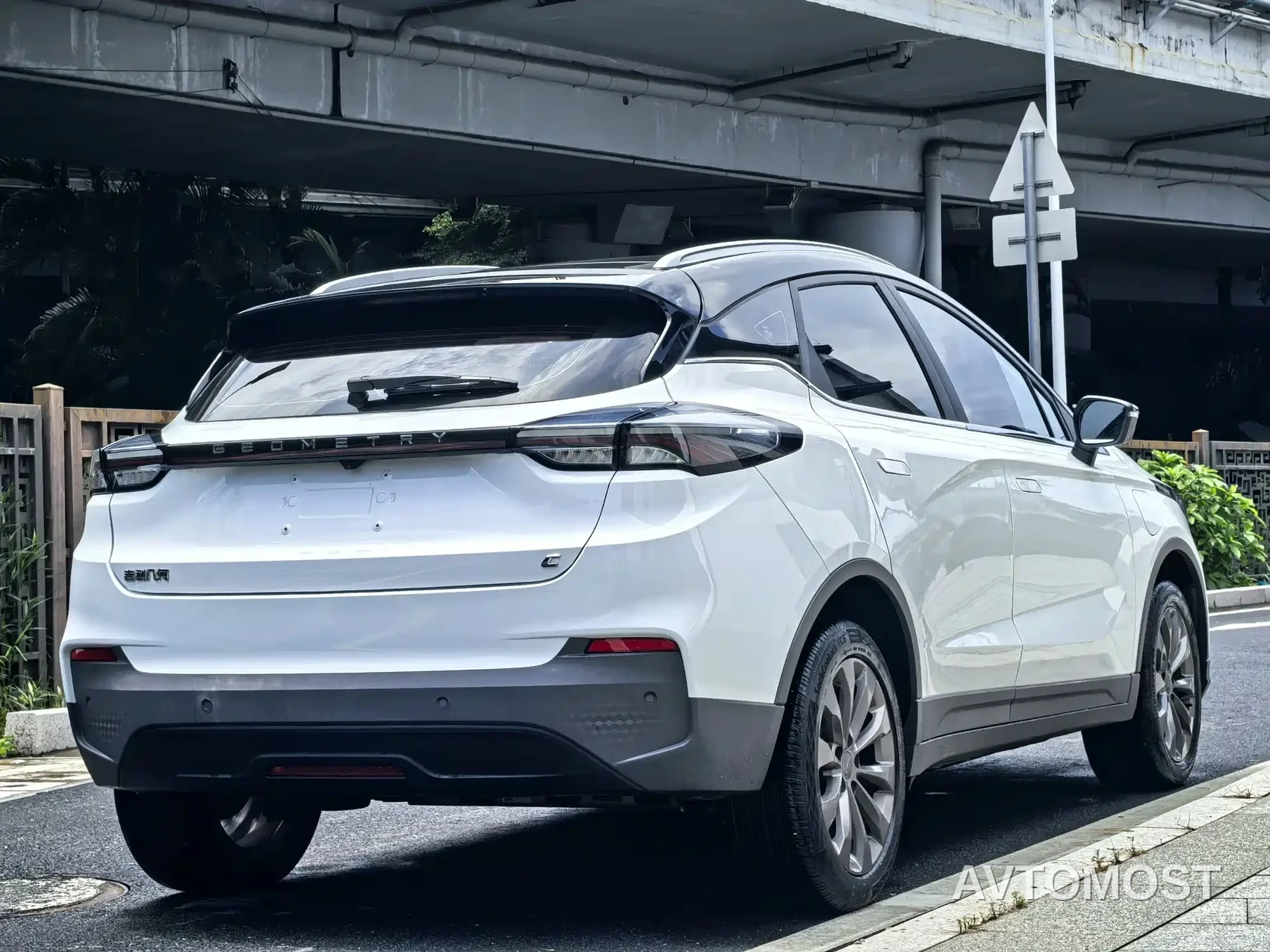 Geely Geometry C 2020 Model Premium Range Edition 550KM C++ — фото 18