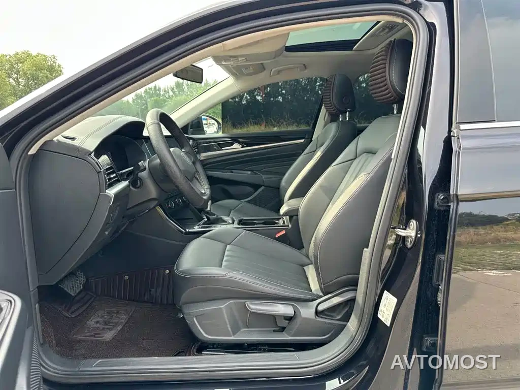 Volkswagen Passat 2022 280TSI Business Edition — фото 8