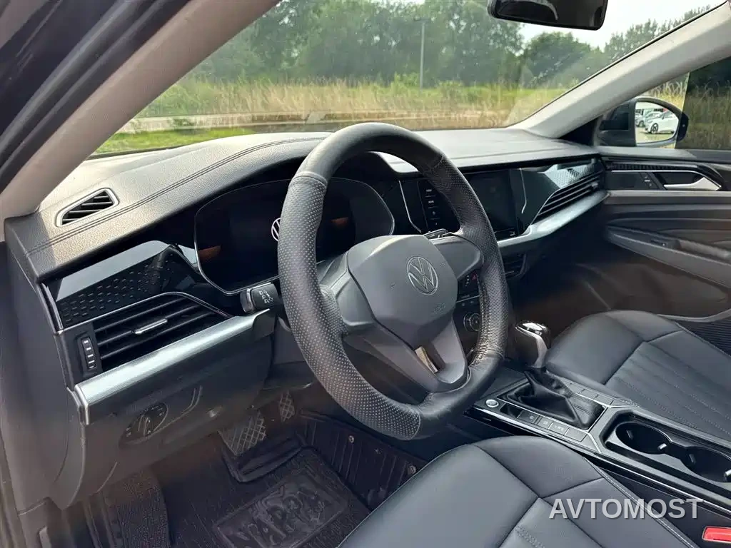 Volkswagen Passat 2022 280TSI Business Edition — фото 13