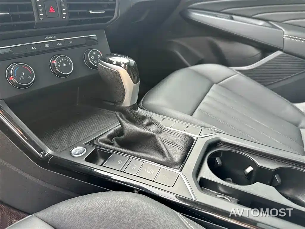 Volkswagen Passat 2022 280TSI Business Edition — фото 14