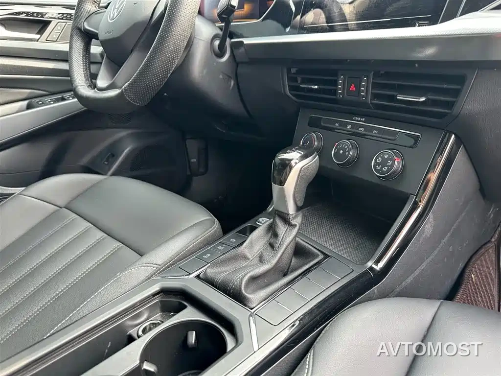 Volkswagen Passat 2022 280TSI Business Edition — фото 18
