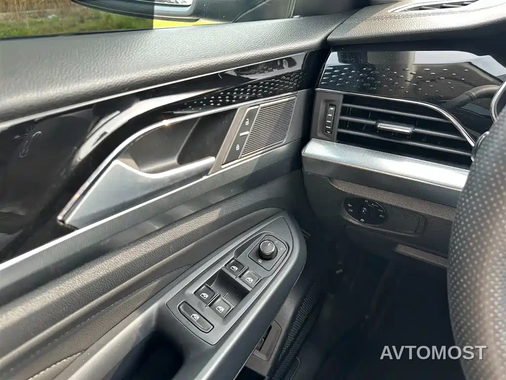 Volkswagen Passat 2022 280TSI Business Edition — фото 23