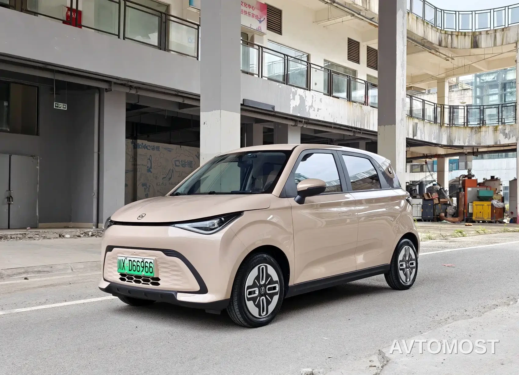 QQ New Energy Duomi 2025 305km Comfort Edition — фото 1
