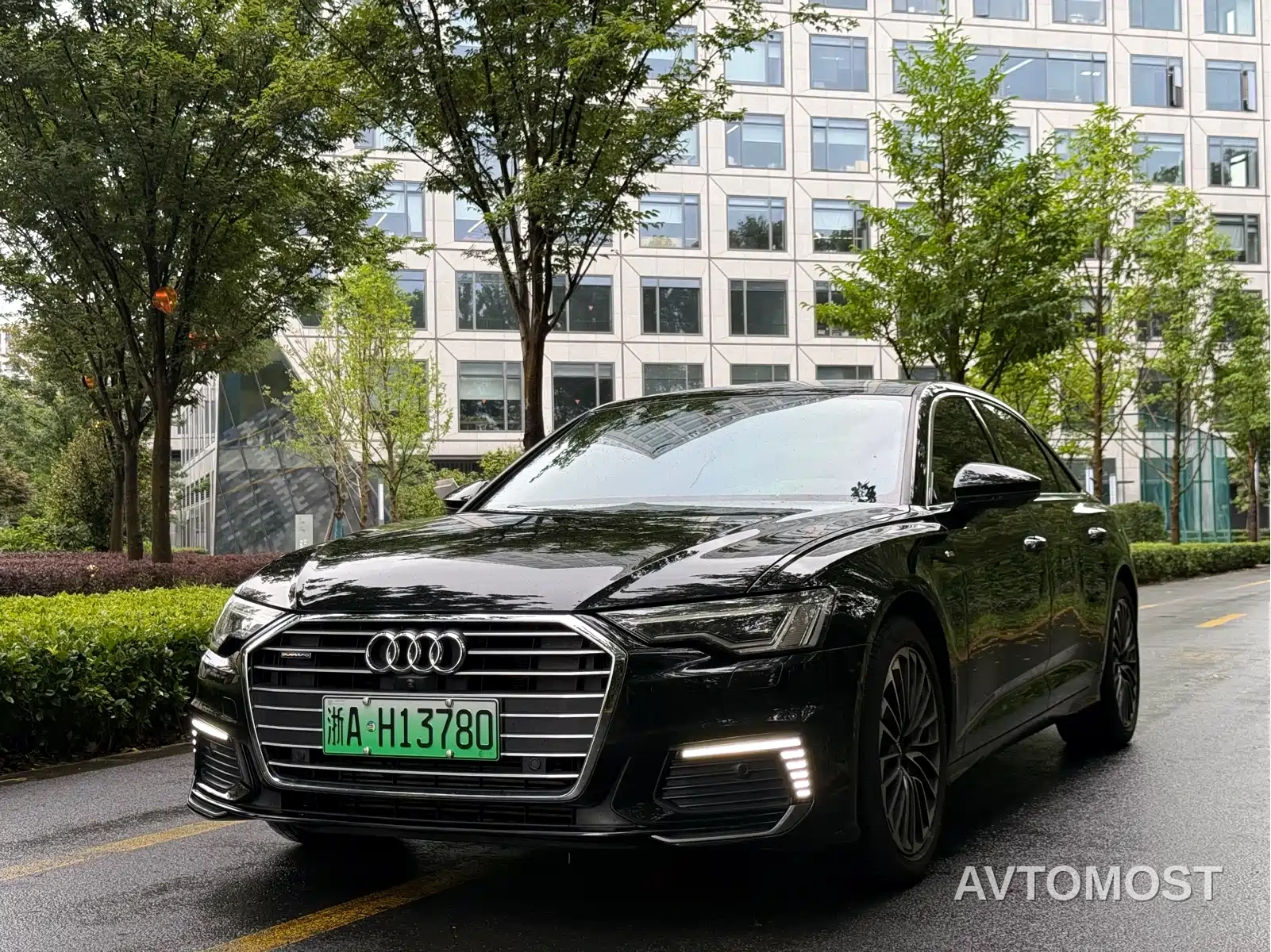 Audi A6L New Energy 2020 55 TFSI e quattro — фото 1