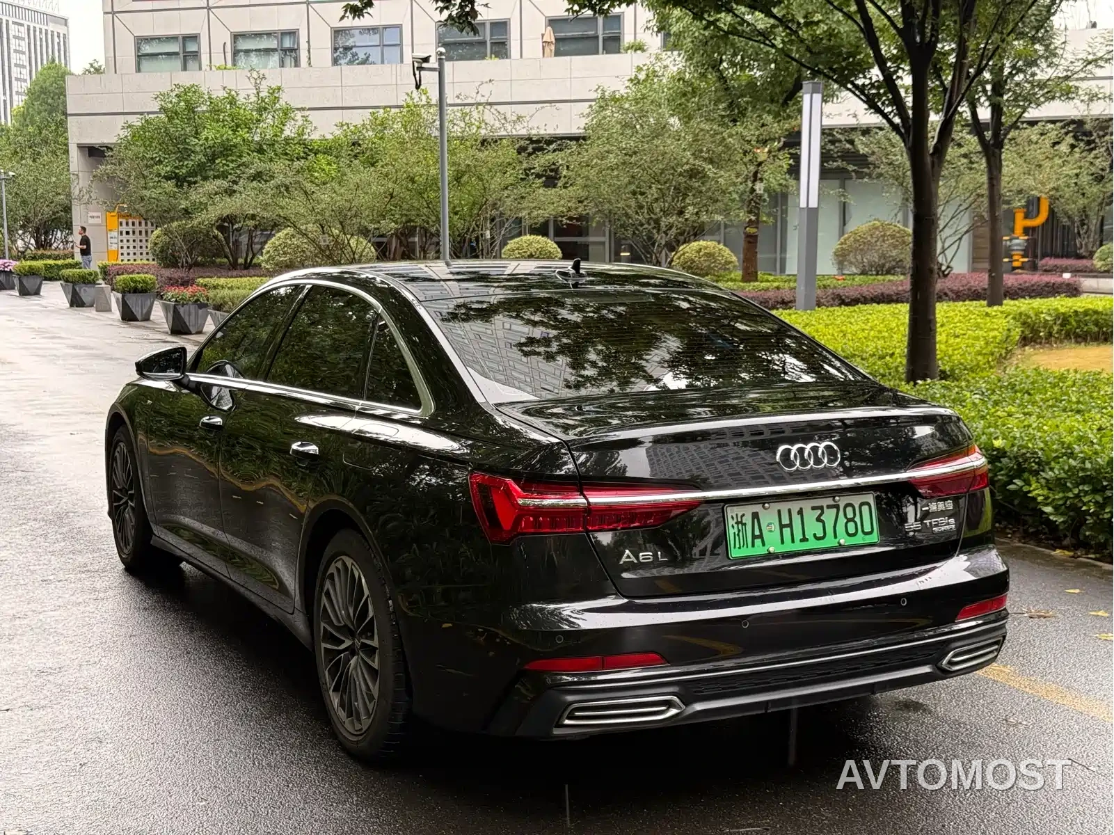 Audi A6L New Energy 2020 55 TFSI e quattro — фото 3