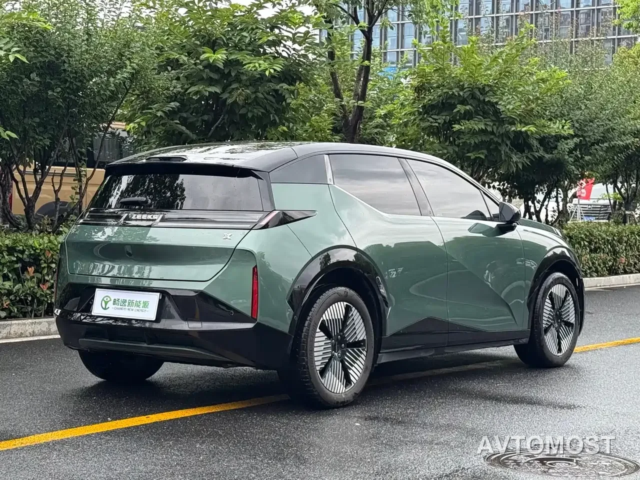 Zeekr X 2023 RWD YOU Edition 4-seater — фото 3