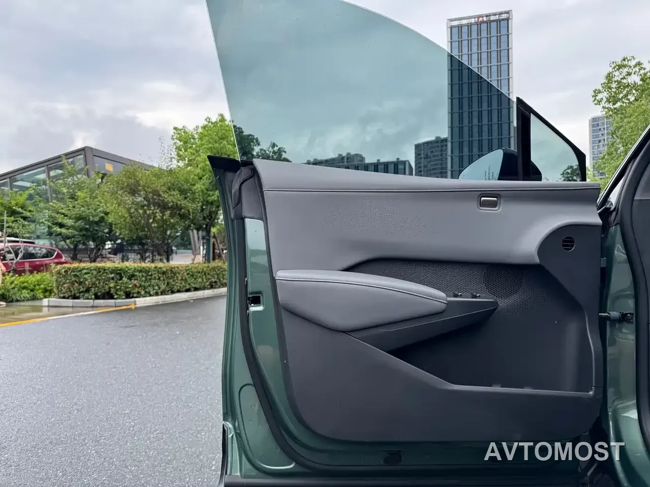 Zeekr X 2023 RWD YOU Edition 4-seater — фото 12