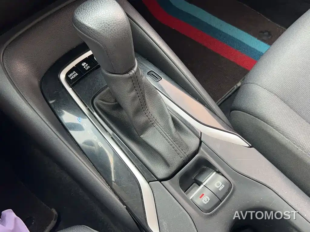Toyota Corolla 2021 Hybrid 1.8L E-CVT Pioneer Edition — фото 4