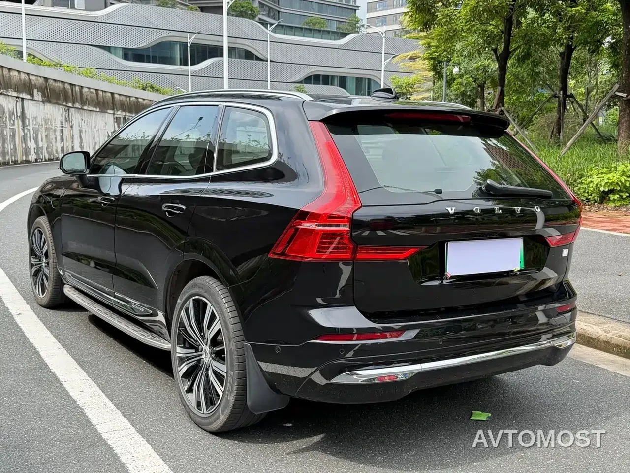 Volvo XC60 Plug-in Hybrid 2022 T8 Plug-in Hybrid Long Range AWD Momentum Luxury Edition — фото 12