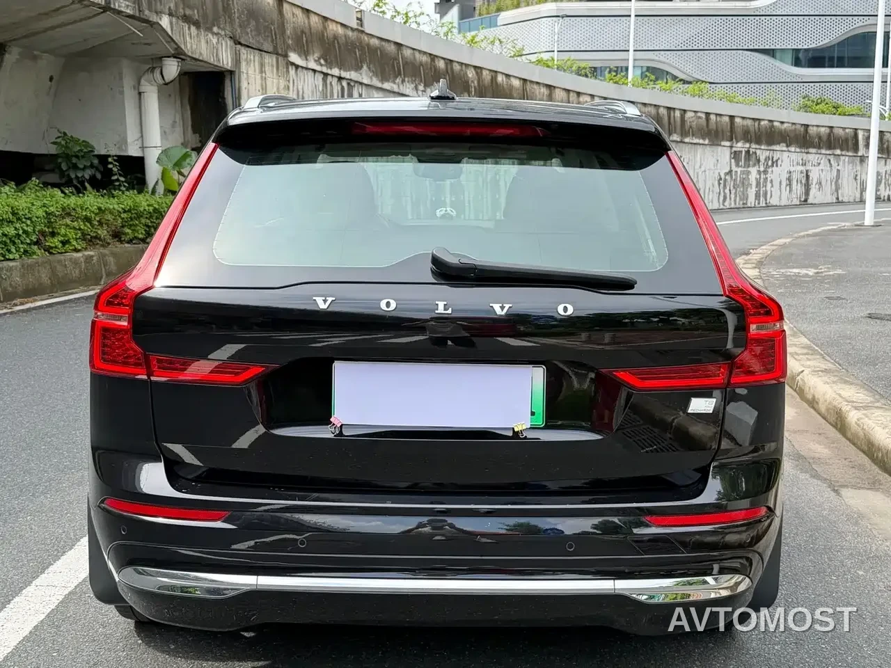Volvo XC60 Plug-in Hybrid 2022 T8 Plug-in Hybrid Long Range AWD Momentum Luxury Edition — фото 13