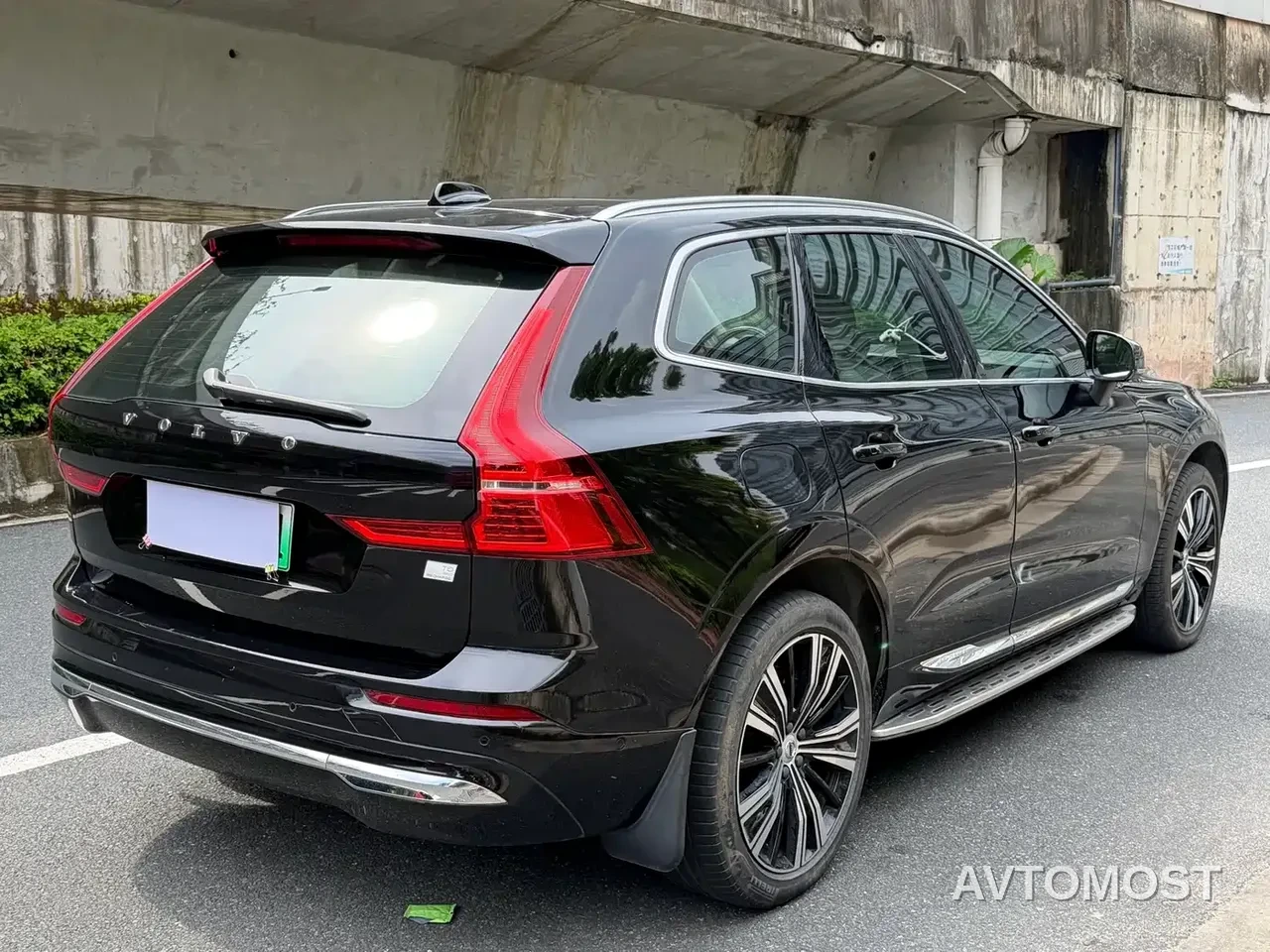 Volvo XC60 Plug-in Hybrid 2022 T8 Plug-in Hybrid Long Range AWD Momentum Luxury Edition — фото 14