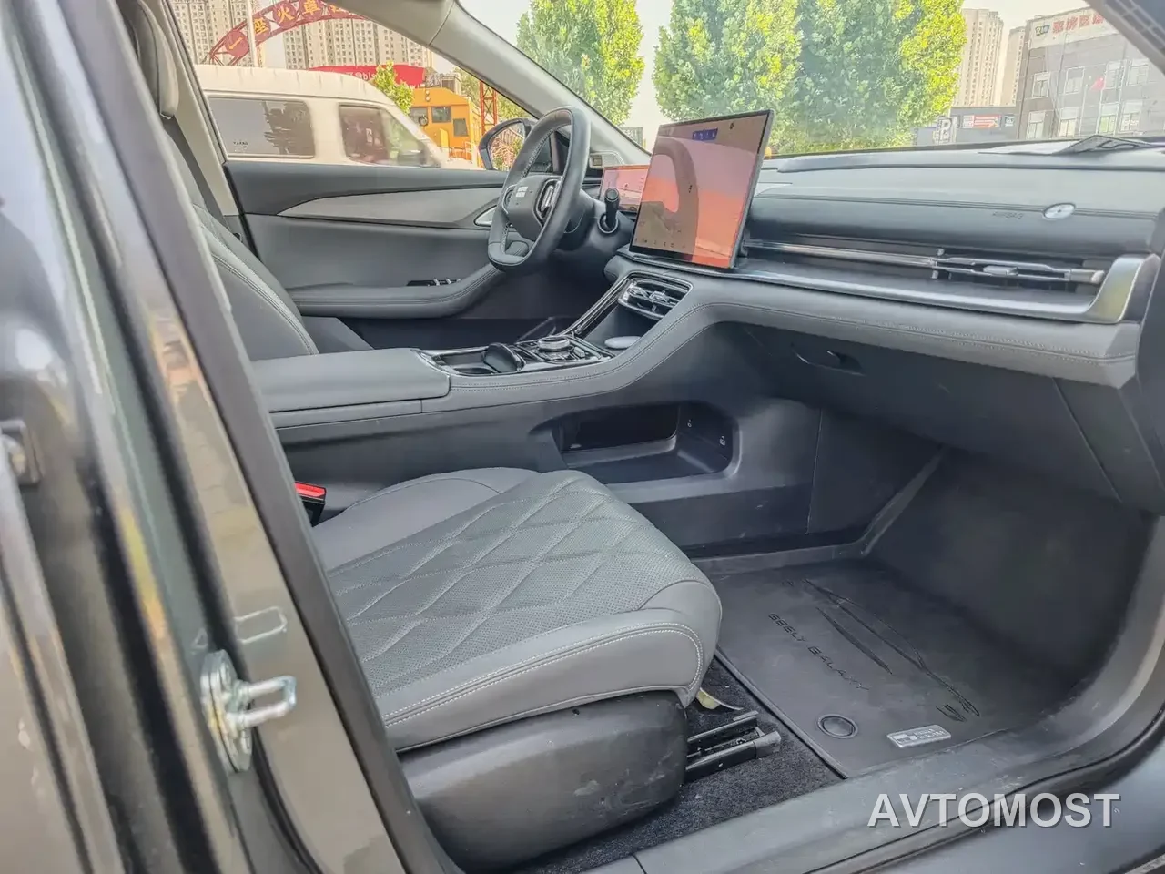 Geely Galaxy A7 2025 EM-i 70km Voyage Edition — фото 8
