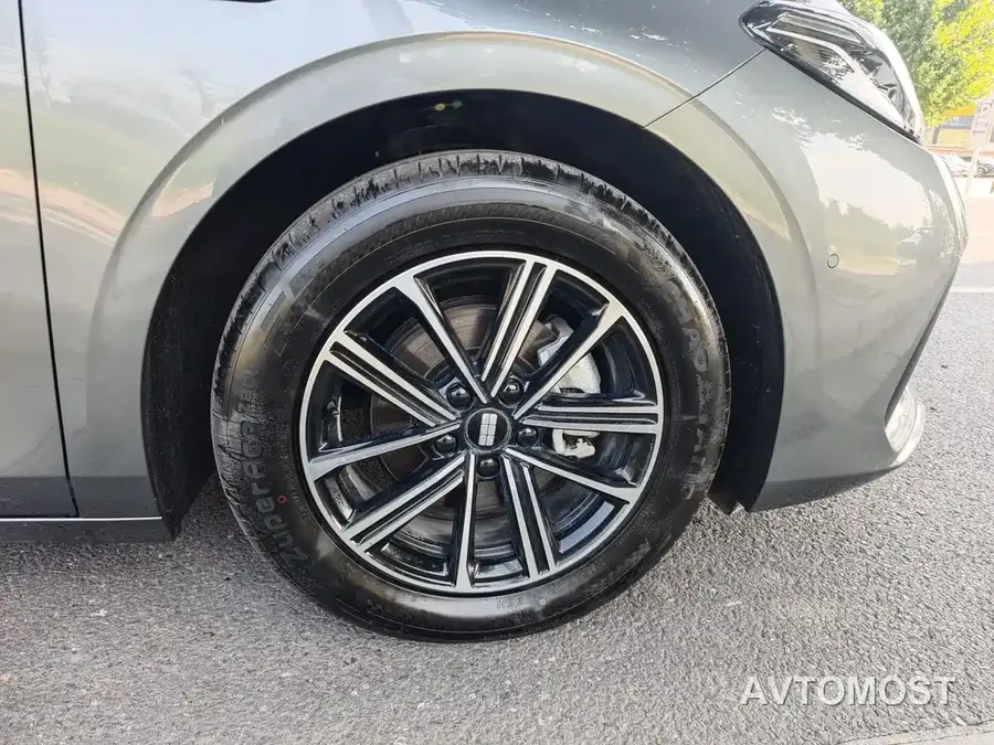 Geely Galaxy A7 2025 EM-i 70km Voyage Edition